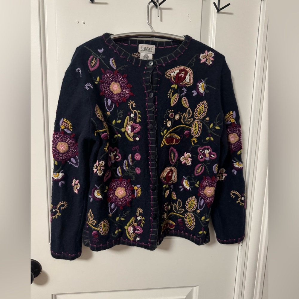 Tabi wool vintage Floral Embroidered Cardigan